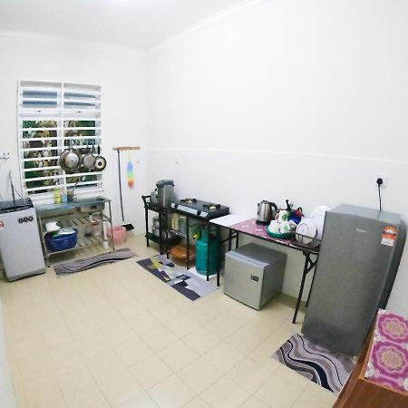 Ayna Homestay 5 Minutes To Marang Jetty Buitenkant foto