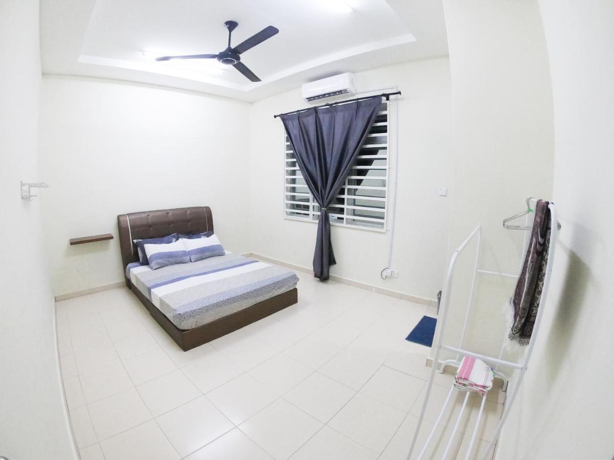 Ayna Homestay 5 Minutes To Marang Jetty Buitenkant foto