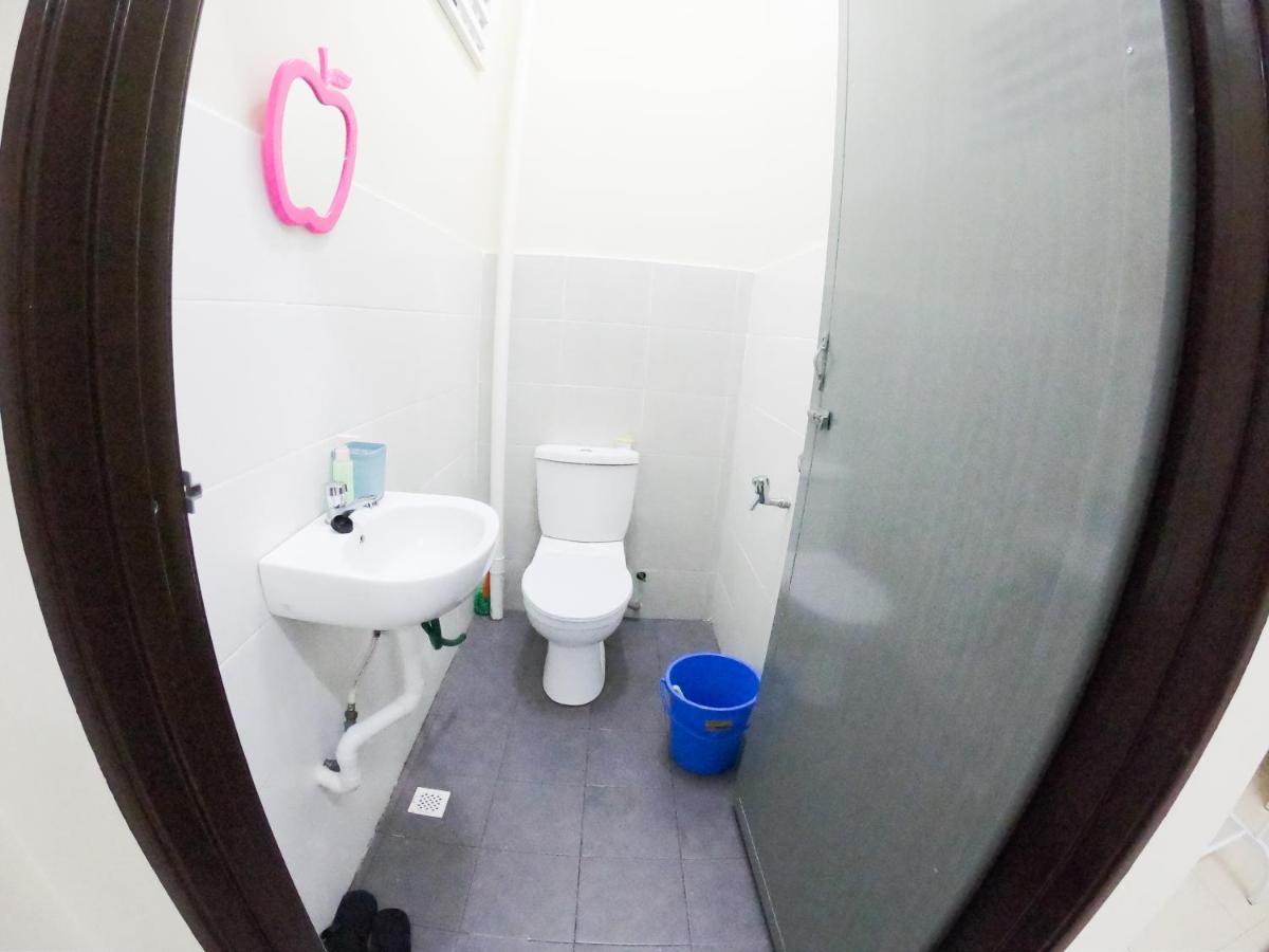 Ayna Homestay 5 Minutes To Marang Jetty Buitenkant foto