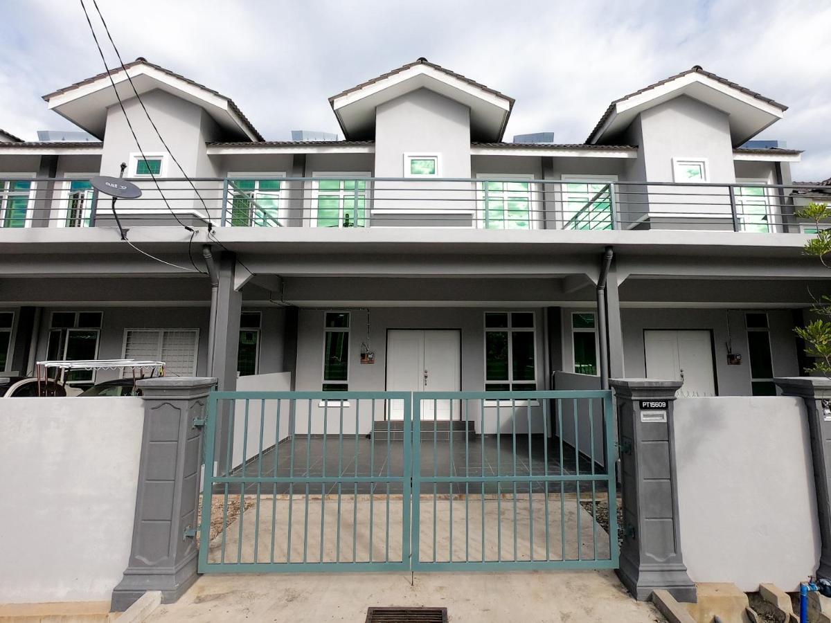 Ayna Homestay 5 Minutes To Marang Jetty Buitenkant foto